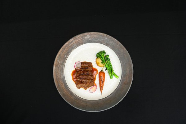 Verlockendes Coq au Riesling: Ein unwiderstehliches Rezept mit Trauben und samtiger Sauce